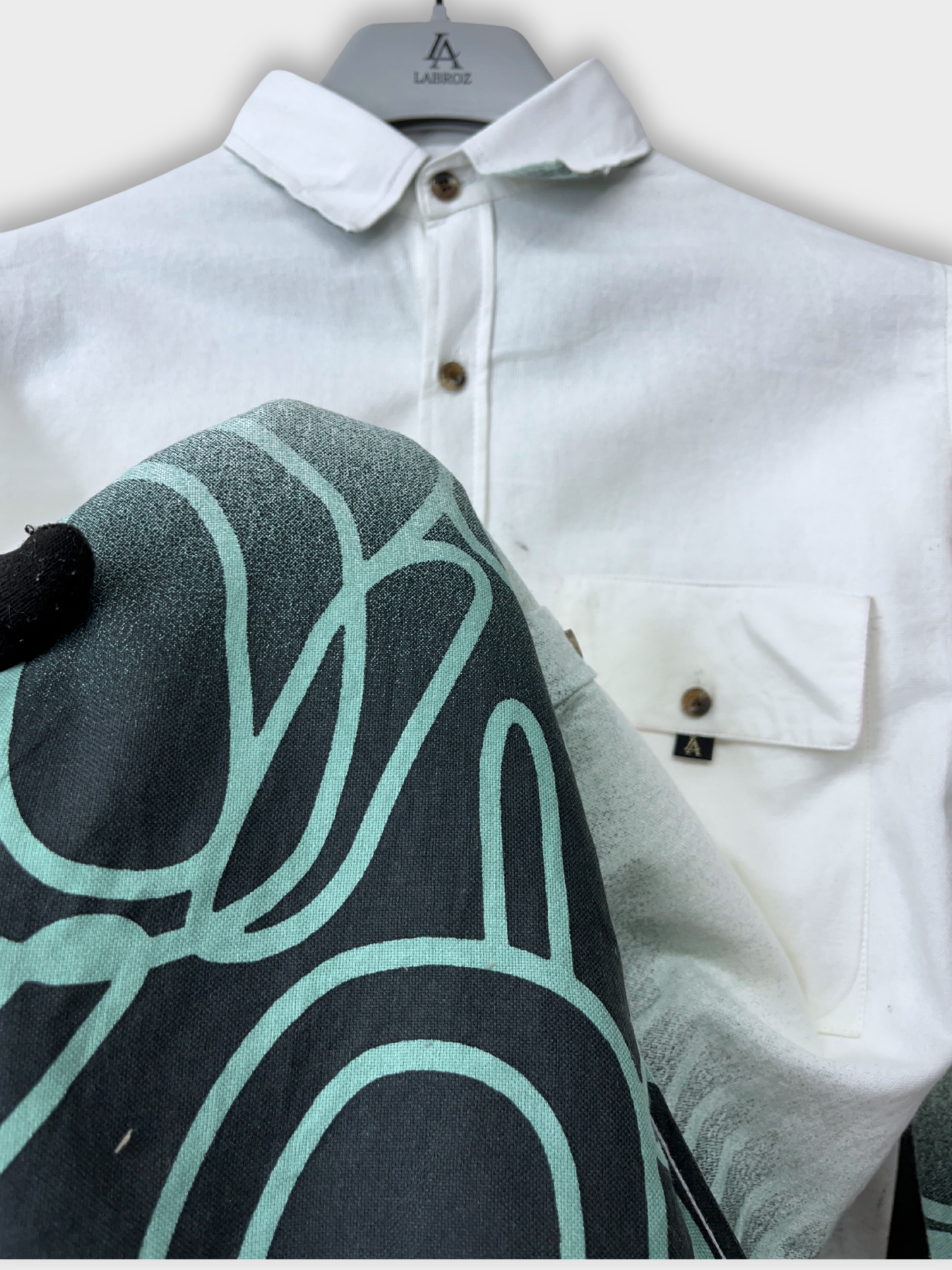 Men's White & Green Gradient Abstract Graphic Dobby Shirt