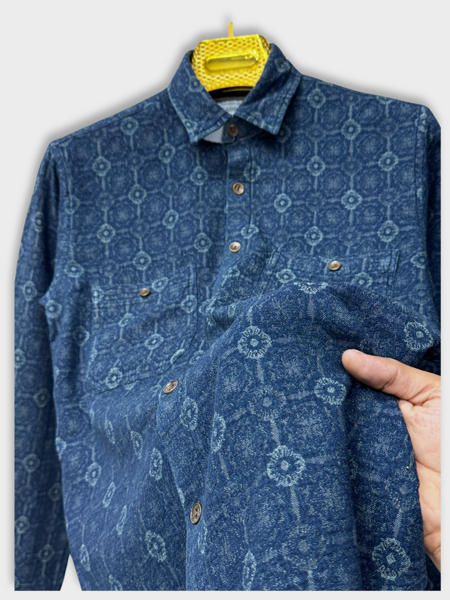 TINTED JACQUARD SLIM FIT DENIM SHIRT