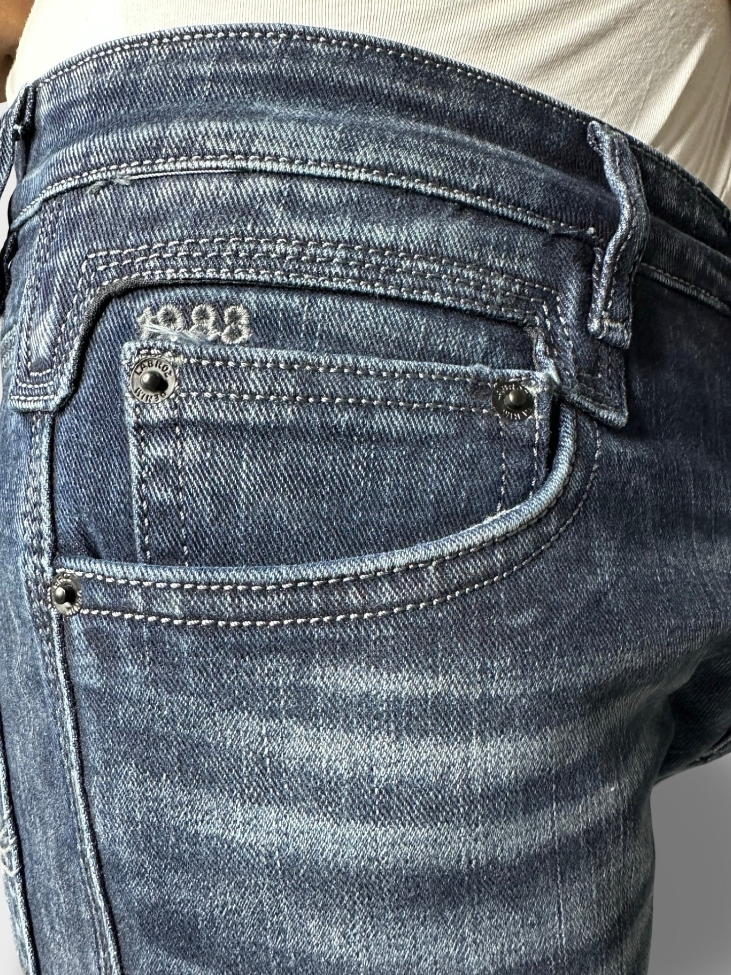 Men's Dark Blue Faded Straight Fit Distressed Jeans