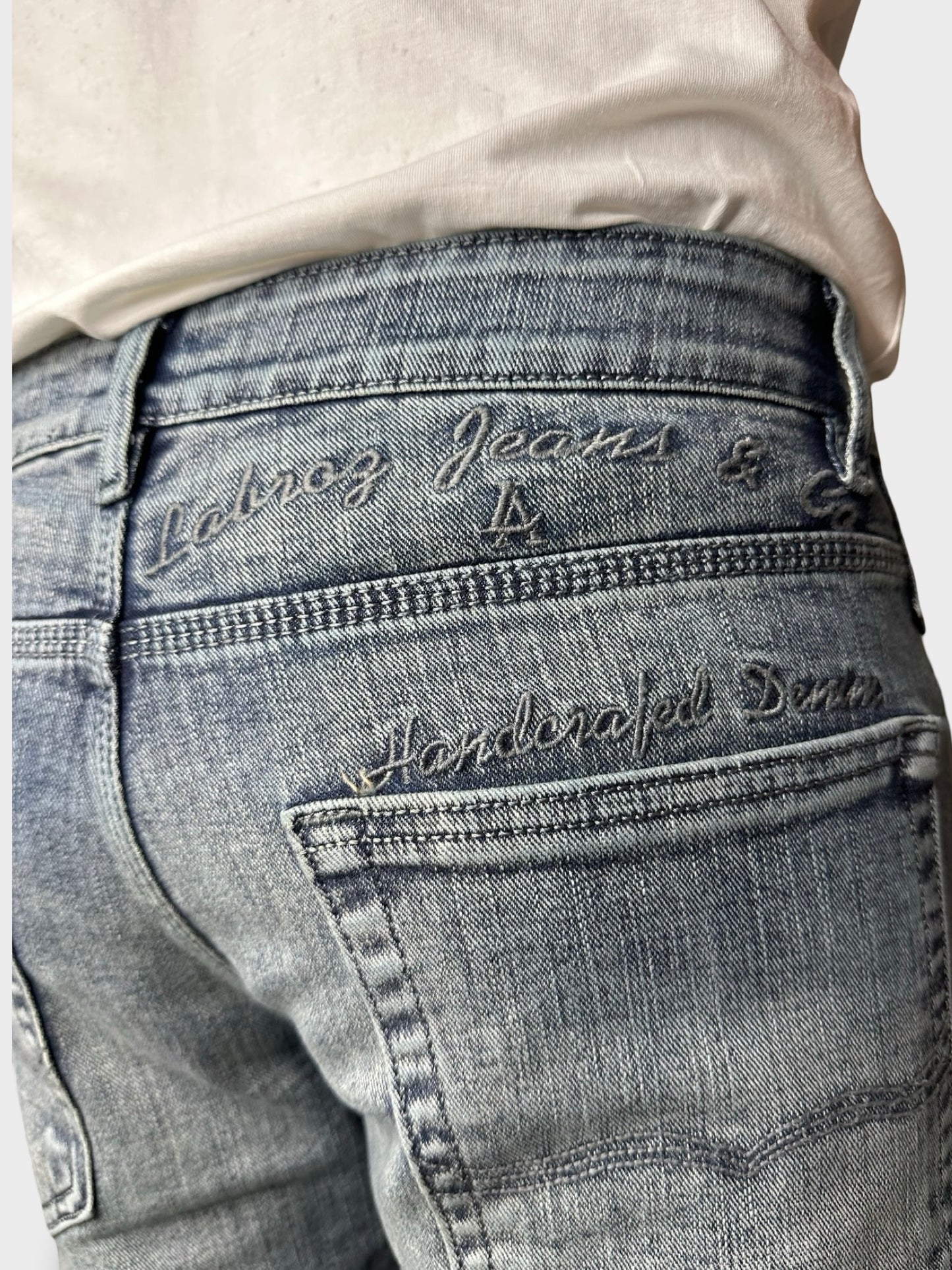 Men's Blue Faded Straight Fit Distressed Jeans