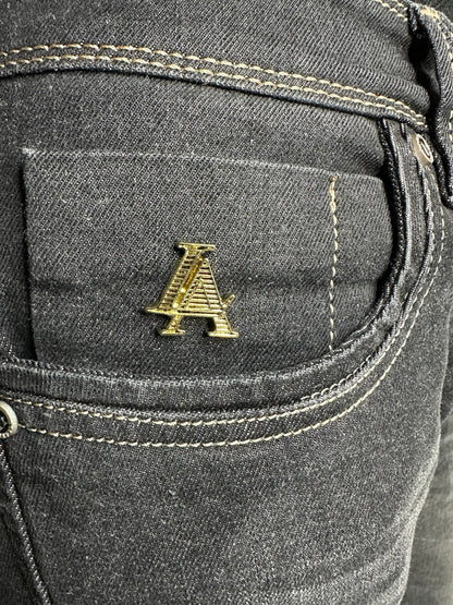 Men's Dark Black Comfort Fit Premium Finish Detailed Jeans