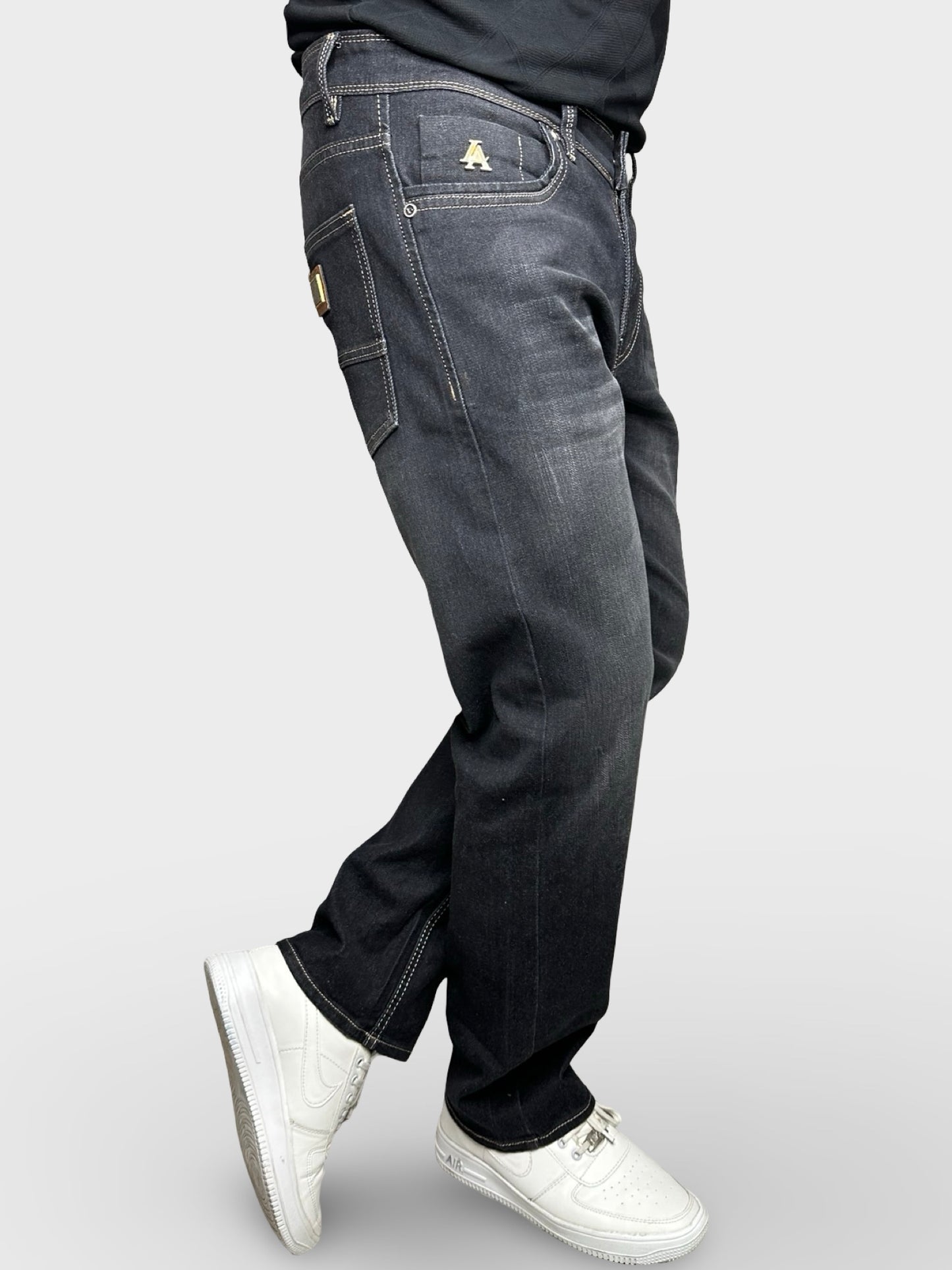 Men's Dark Black Comfort Fit Premium Finish Detailed Jeans