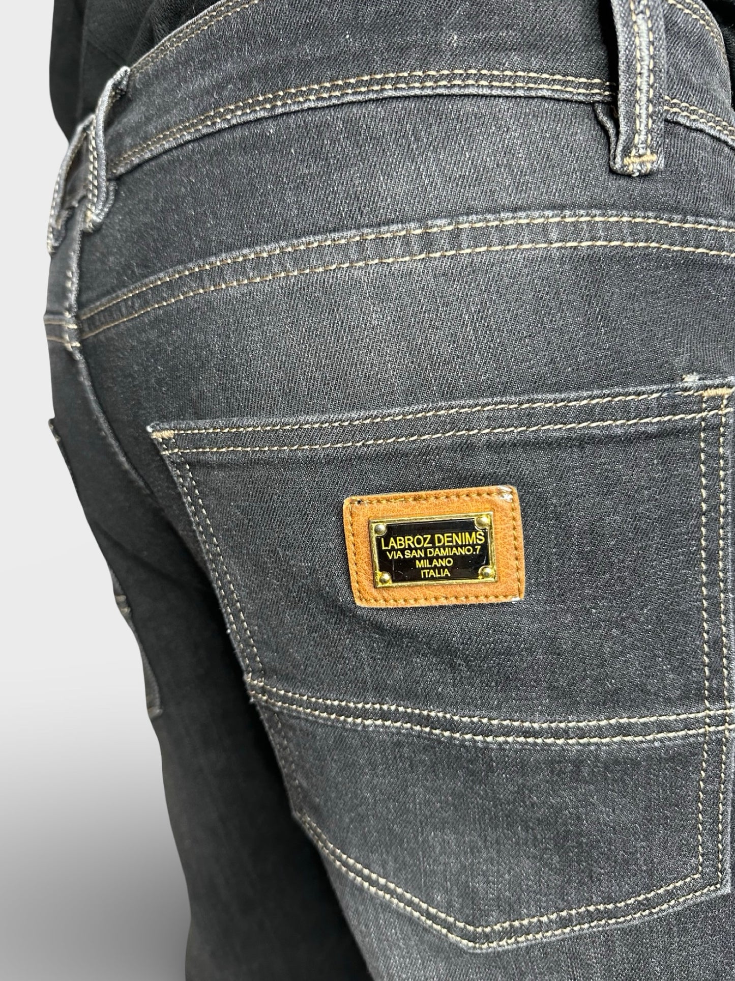 Men's Washed Black Comfort Fit Premium Finish Jeans