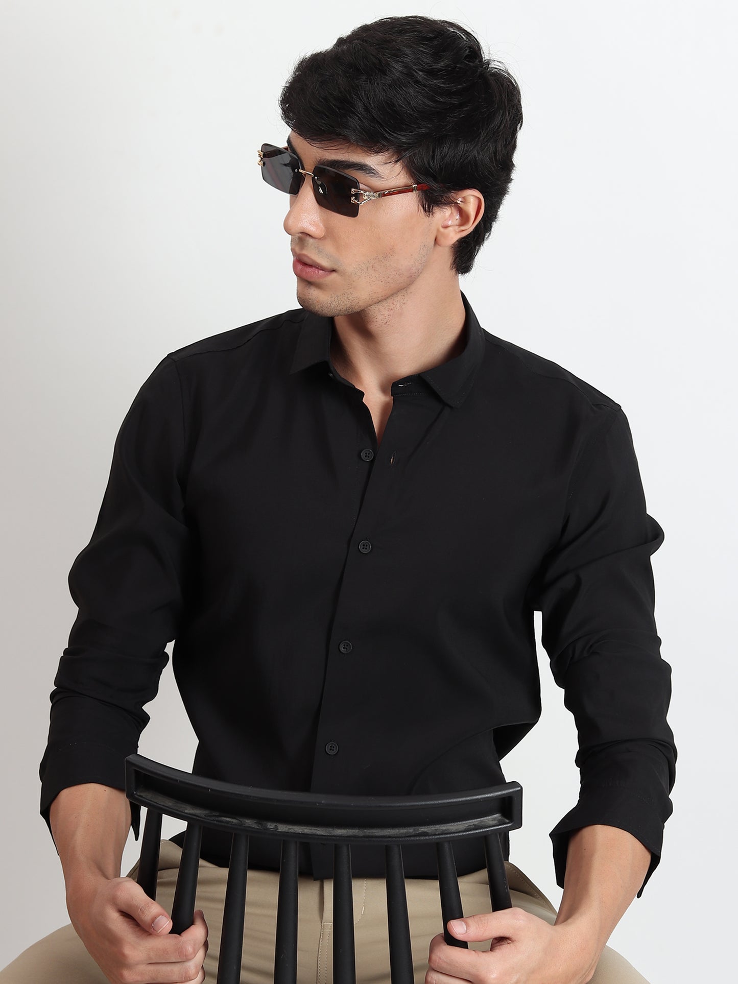 BLACK SOLID SLIM FIT SHIRT