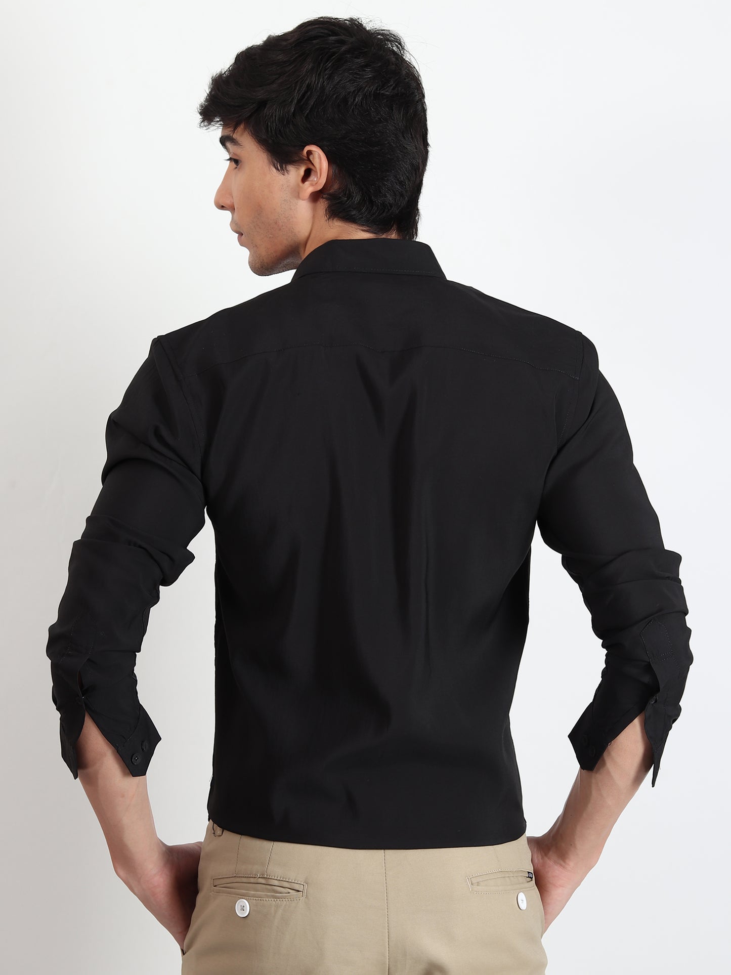 BLACK SOLID SLIM FIT SHIRT