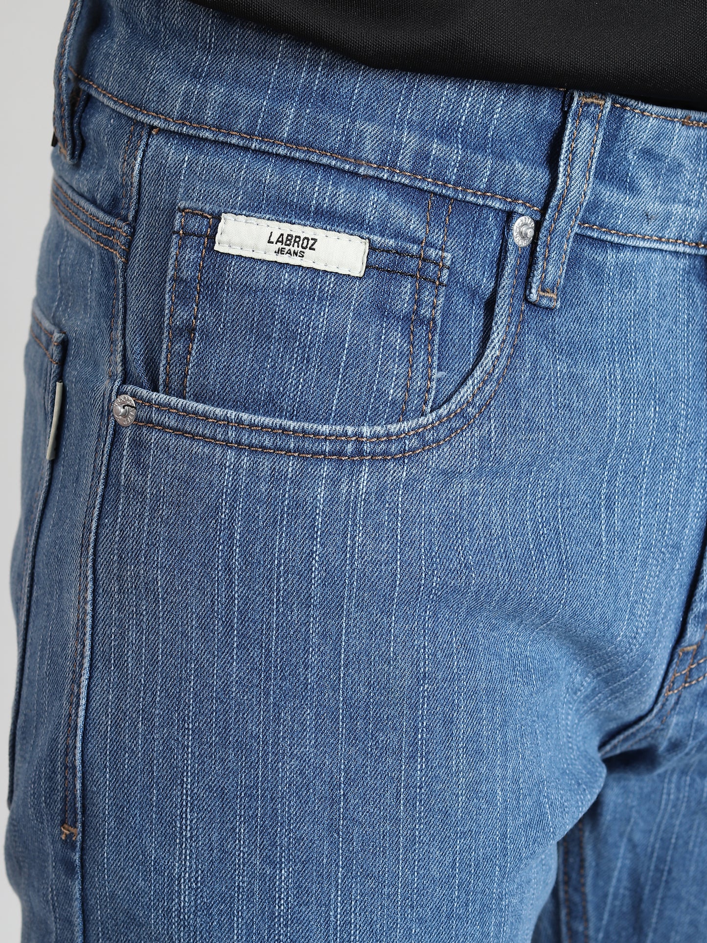 LIGHT BLUE LOW WASH COMFORT FIT DENIMS